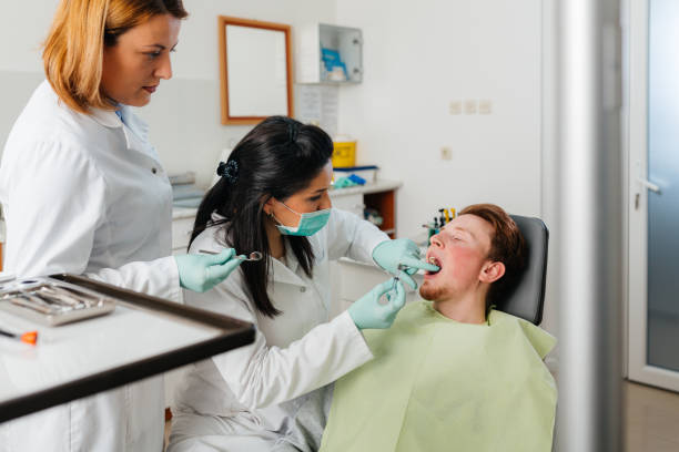 Best Emergency Dentist for Knocked-Out Tooth in Fenton, MI